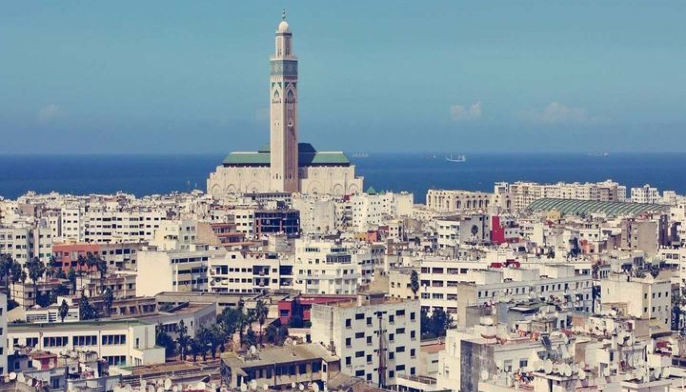 Explora  más allá de las rutas turísticas