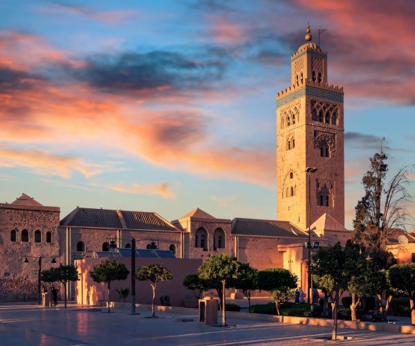 Viaje de 8 Días desde Tánger a Marrakech por el Desierto