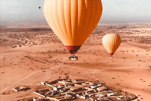 Viaje de 6 días Marrakech–Merzouga con globo y visita guiada